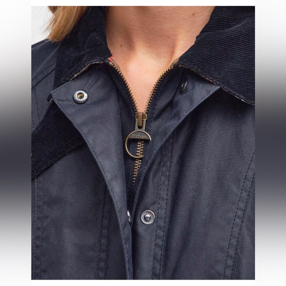 Barbour Classic Beadnell Waxed Navy Utility Jacket - Picture 8 of 17